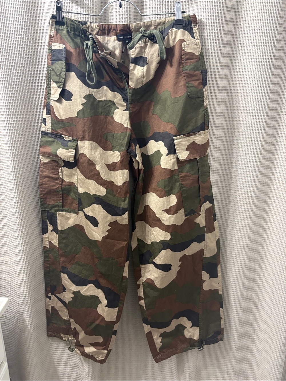 Good American Camo Zip-Front Cargo Pants in Green Brown Tan nwot